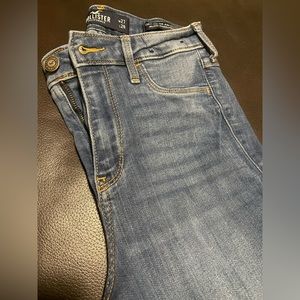 Hollister women’s sz 27x28 curvy high rise jean leggings